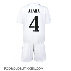 Real Madrid David Alaba #4 Hjemmebanetrøje Børn 2022-23 Kortærmet (+ Korte bukser)